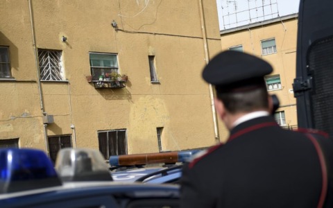 Arrestato a Parma il 53enne che usava sei identità false