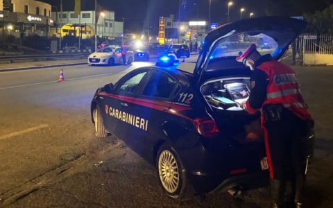 Truffa online a Parma, paga il noleggio ma resta senza auto