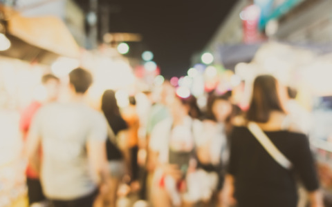 A Parma la Welcome Night riunisce studenti in piazza Ghiaia